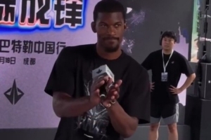 巴特勒中国行第二站 他把凉山的孩子们带到了成都 走上更大的舞台